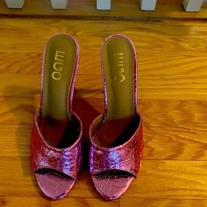3.5 inch heals! Hot pink slides